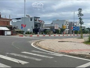 tdc lộc an - bình sơn ngay sân bay lt ! nơi an cư-lập nghiệp-giá bình dân ! dt : 125m2-2tỷ660 .