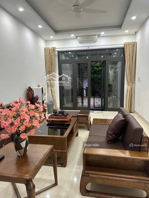 nhà xây thiết kế tâm huyết! hoàng hoa thám, mặt ngõ to hơn phố, 1 bước lên ô tô, thang máy, 49m2*5t