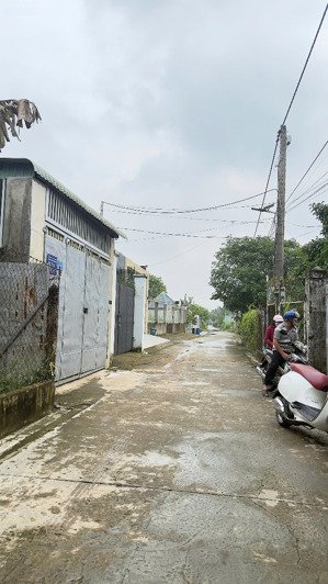 đất vườn bình nhâm 30, lái thiêu; dt 10x43m có thổ cư, đường xe hơi, giá 7.2 tỷ, lh 