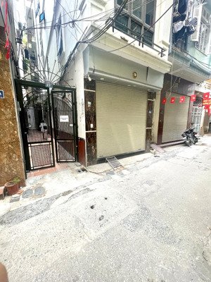 chủ bán gấp - cầu giấy mặt tiền 6.5m - 7.6 tỷ - 40m ra ô tô