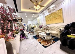 bán nhà lạc long quân 36m2 x 5 tầng ngõ rộng 4m , gần hồ tây , cách ô tô tránh 40m nhà dân xây