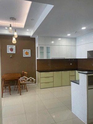 tôi cần cho thuê căn hộ 3pn, full nội thất, giá 25tr thương lượng ở lâu dài. lh 