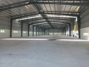 cho thuê kho xưởng tại dĩ an - bình dương. cho thuê diện tích 2300m2 giá siêu rẻ