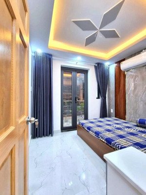 1 trệt 2 lầu sân thượng huỳnh tấn phát q7 4pn 3wc 4.2 tỷ