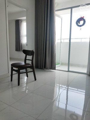 chính chủ cần bán ch lotus sen hồng 2 phòng ngủ 2wc tầng thấp,sổ sẵn.giá : 1,7 tỷ chốt bán