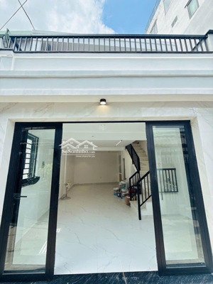 nhà mới hoàn thiện mt hẻm 1 sẹt htp - ttđ q7