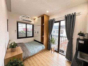 bán toà chdv lê thanh nghị sát phố ngõ thông kd 60m2 5t 12pn thang máy gần neu dt 800tr/năm pccc đủ