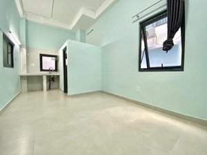 thuê ngay phòng 25m2 , cửa sổ lớn , nội thất cơ bản ngay bình lợi , bình thạnh