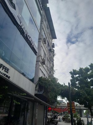 bán nhà mặt phố hoàng quốc việt, 150 tỷ, 220m2, đẹp, nhiều tiện ích