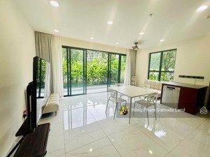 cho thuê ngay căn hộ 3pn 121m2, ban công dài 6m - full nội thất giá 25 triệu/tháng bao pql, ô xe