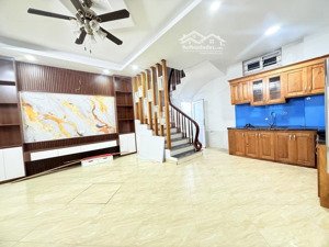 nhà đẹp vĩnh hưng 40m chủ tự xây tâm huyết, ngõ thông - ô tô vào - giá yêu thương.