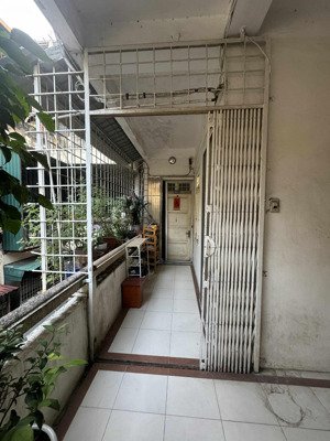 bán nhà tt phụ tùng trung liệt, đặng tiến đông, thái hà trung liệt 46.5/93m 2 tầng 6.7 tỷ đống đa