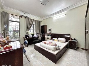 bán nhà mặt tiền đường kinh doanh rộng 15m có vỉa hè,80m2, 4 tầng btct, nhỉnh 15 t