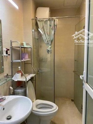 chung cư 590, cmt8, p. 11, quận 3 căn 2p ngủ, có ntcb, ban công 12tr/th