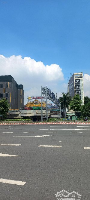 mặt tiền đường số 4 linh xuân, tp.thủ đức, diện tích 658m2 ngang 15m, giá chỉ 27.9 tỷ