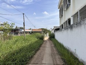 bán nhà tiền chế 746m² xã tiến lợi, tp. phan thiết gần đường lớn, khu dân cư hiện hữu