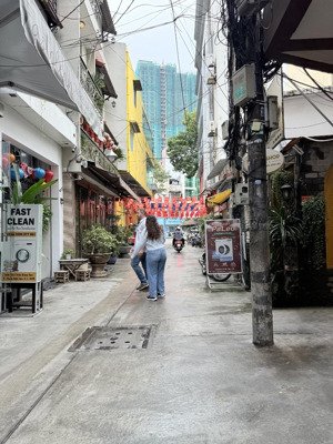 bán nhà trần hưng đạo q1- 4 tầng- gần chợ bén thành- nhỉnh 5 tỷ