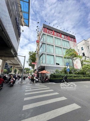 căn vip đầu tư góc 2 măt tiền phố cầu giấy kinh doanh đang cho thuê 100tr giá chỉ 53ty cạnh metro