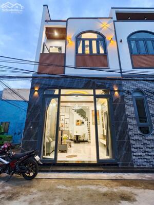 Nhà lầu xây mới Full nội thất - Góc 2 mặt tiền - Hẻm 6 Trần Vĩnh Kiết