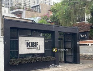 góc 2 mặt tiền dễ nhận diện trần ngọc diện,thảo điền, q2. (dt 8x27m) trống suốt. giá thuê 79tr/th