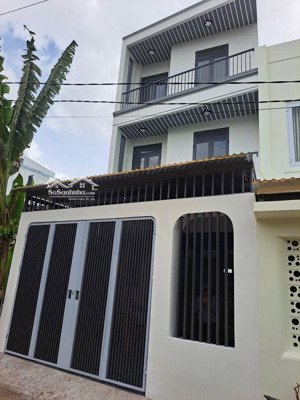 bán nhà mới 3 tầng hẻm ô tô đường 23/10, vĩnh hiệp, nha trang