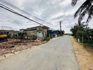 - lô đất sát dự án vinhome dương kinh, kiến thụy. - mặt đường trục xã phong quang , đại đồng. -