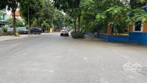 nhà mặt phố kim quan thượng. 90m ( thực tế 110m), sau nhà ngõ 3m mặt tiền tộng gần 7m, giá 2x,x tỷ