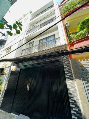 rẻ nhất q3, nhà mặt đường nguyễn đình chiểu/p2/q3. 69m2( 2 tầng) giá 4.3 tỷ.gần ngã 6 cộng hoà