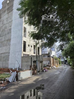 nhà cũ tiện xây mới phước long b, gần đỗ xuân hợp chỉ từ 5 tỷ sổ hồng hẻm xe hơi giá tốt.