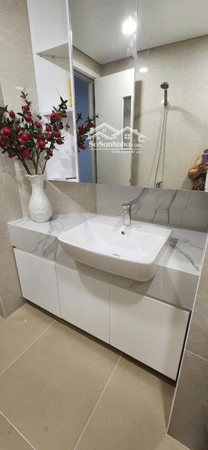 bans căn chung cư 2n diện tích 80m2 tòa t10 times city,ban công mát lạnh,tầng đẹp lh: 