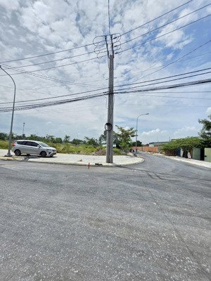 bán lô góc 5.6x18m, gần nguyễn thị tồn p. bửu hòa, thổ cư 100%