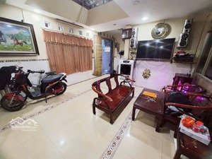 nhà 2 tầng - 89m2- 4 pn -2wc- hemz sạch - ngay phường 11- tân bình - chỉ 6tỷ hơn tl.,