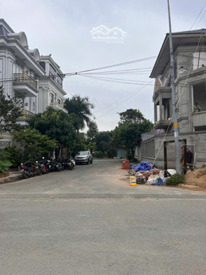 bán biệt thự siêu hiếm 10x17m trệt 2 lầu khu mười mẫu p.btđ q2 giá chỉ 24 tỷ shr