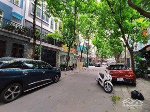 bán gấp. kđt xa la. 76m/4t. mt 5m.phân lô vỉ hè. kinh doanh đỉnh.để ở hoặc văn phòng đều được.6 ngủ