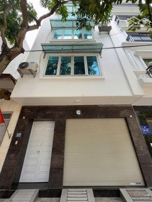 bán gấp. nhà đẹp văn la - văn phú. 50m2/5t. mt 5,5m. phân lô vỉa hè. ở + văn phòng