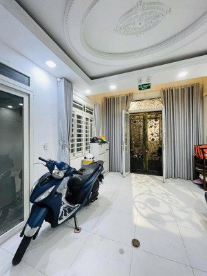 80/ hoàng hoa thám p7 bình thạnh (5,3x12m) 3 tầng 6pn 4wc không lỗi phong thủy. giá 9,9 tỷ tl mạnh