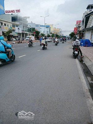 mặt tiền sầm uất dòng tiền sẵn 18tr/th nhà 3 tầng kiên cố ngang 6m hiếm lê trọng tấn