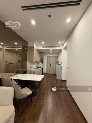 cho thuê căn 2n2vs masteri west hieght tòa a view hồ giá 13tr/tháng miễn tập gym và miễn dv