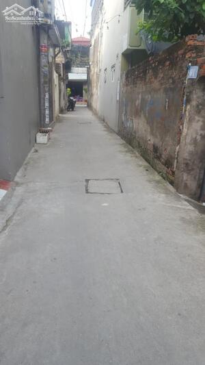 Cho thuê nhà số 1 ngõ 189 Tân Hà - Kiến An ( chân Cầu Niệm đi vào ) cách mặt đường 20m , ngõ ô tô nhỏ vào được