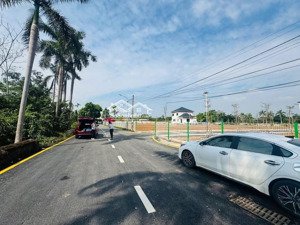 siêu phẩm đất nền hai mặt tiền tại la gián- hoà lạc.