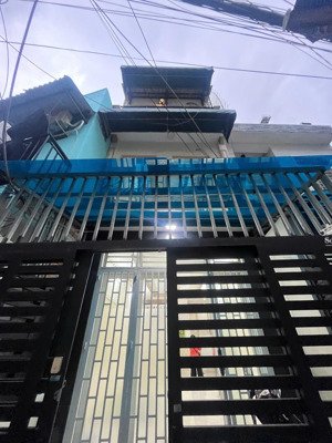 hạ giá bán gấp nhà nở hậu 3pn ngay khu ẩm thực pxl chỉ 5tỷ