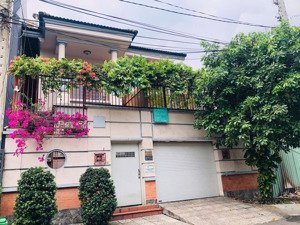 giá chỉ 49 tỷ(tl)_villa 204/b39 nguyễn văn hưởng_thảo điền_q2_(dt 10x17m), 3 tầng_mái ngói