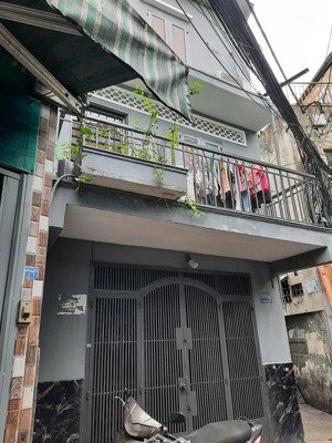 tốt dk.dv. căn góc. 10m đ. hòa hưng. nhà hẻm b.gác, 3 tầng, 19m2.hcđ, nhỉnh 3 tỷ, thông cmt8