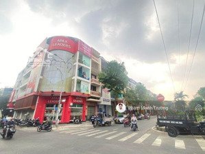 góc 2mt 38 dương quảng hàm q.gv | 20x10m | hdt: 80tr/tháng | gía 40 tỷ |