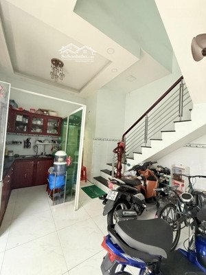 giảm giá,nhà mới 4 tầng 5tỷ3 40m2, tô hiệu hòa bình tân phú