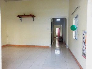 cần bán nhà cấp 4 ngay kdc hiệp thành 1 gần bệnh viện 512 giường 2.55 tỷ