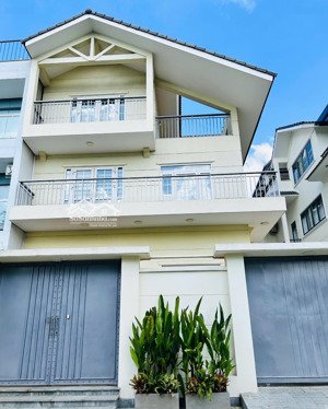 bán nhà đường cửu long, dt: 9x19m, trệt 2 lầu