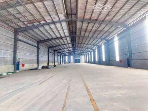 cho thuê xưởng tổng khuôn viên 3.000m2.pccc tự động ,dầy đủ giấy phép. thuận an, bình dương ,hcm