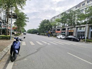 bán đất vũ đình tụng, thạch bàn, long biên, 68m2, giá 11.6 tỷ, ô tô thông ngay trường học ở thích