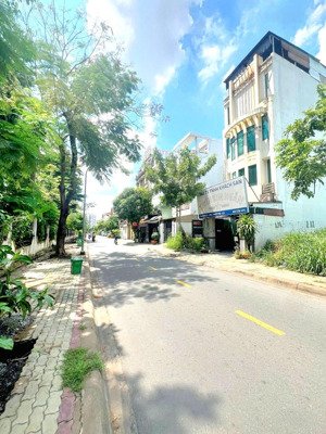 bán lô đất ngang 5m - mặt tiền d2 man thiện, quận 9